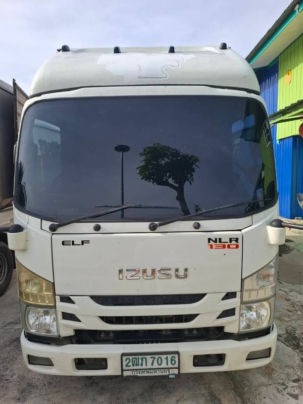 ISUZU NLR 130แรงม้า รถบรรทุก 4ล้อ ตู้แห้ง ปี2019 เลขไมล์ 490,011 กม.