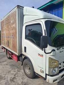 ISUZU NLR 130แรงม้า รถบรรทุก 4ล้อ ตู้แห้ง ปี2019 เลขไมล์ 490,011 กม.
