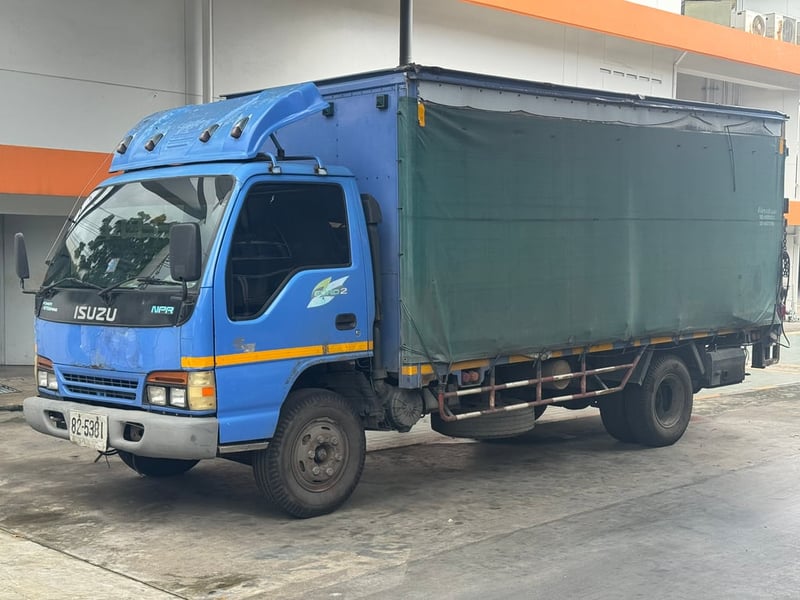 ISUZU NPR 130แรงม้า รถบรรทุก 6ล้อ ตู้แห้ง ปี2002 เลขไมล์ 663,015 กม.