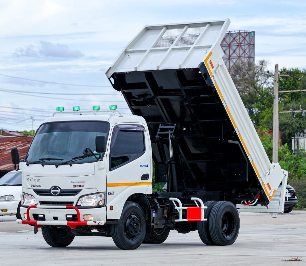 HINO XZU 150แรง ดั้มพ์ 3คิว ปี2023 เลขไมล์ 31,000 กม.