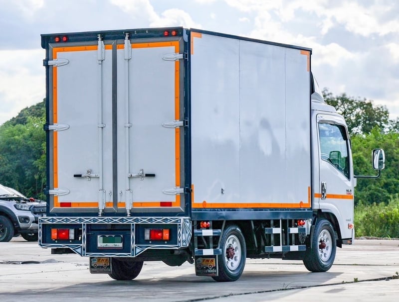 ISUZU NLR 130 ตู้แห้ง ปี2024 ไมล์45,xxx