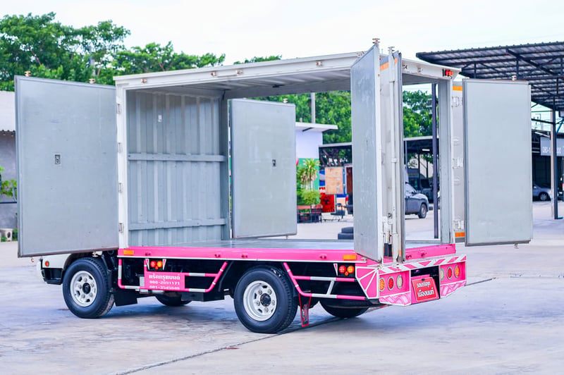 HINO XZU 136แรงม้า รถบรรทุก 4ล้อ ตู้แห้ง ปี2023 HINO XZU 136แรงม้า รถบรรทุก 4ล้อ ตู้แห้ง ปี2023
