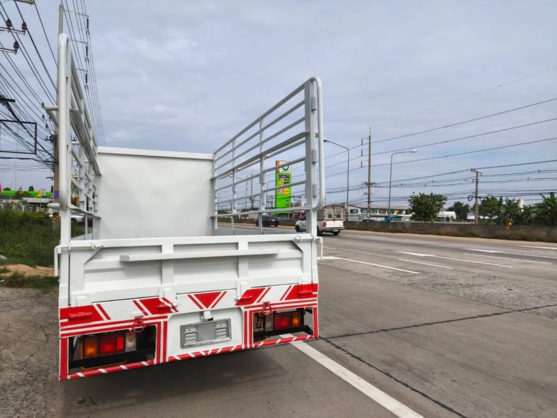 ISUZU NLR 130แรงม้า รถบรรทุก 4ล้อ กระบะคอกสูง ปี2011