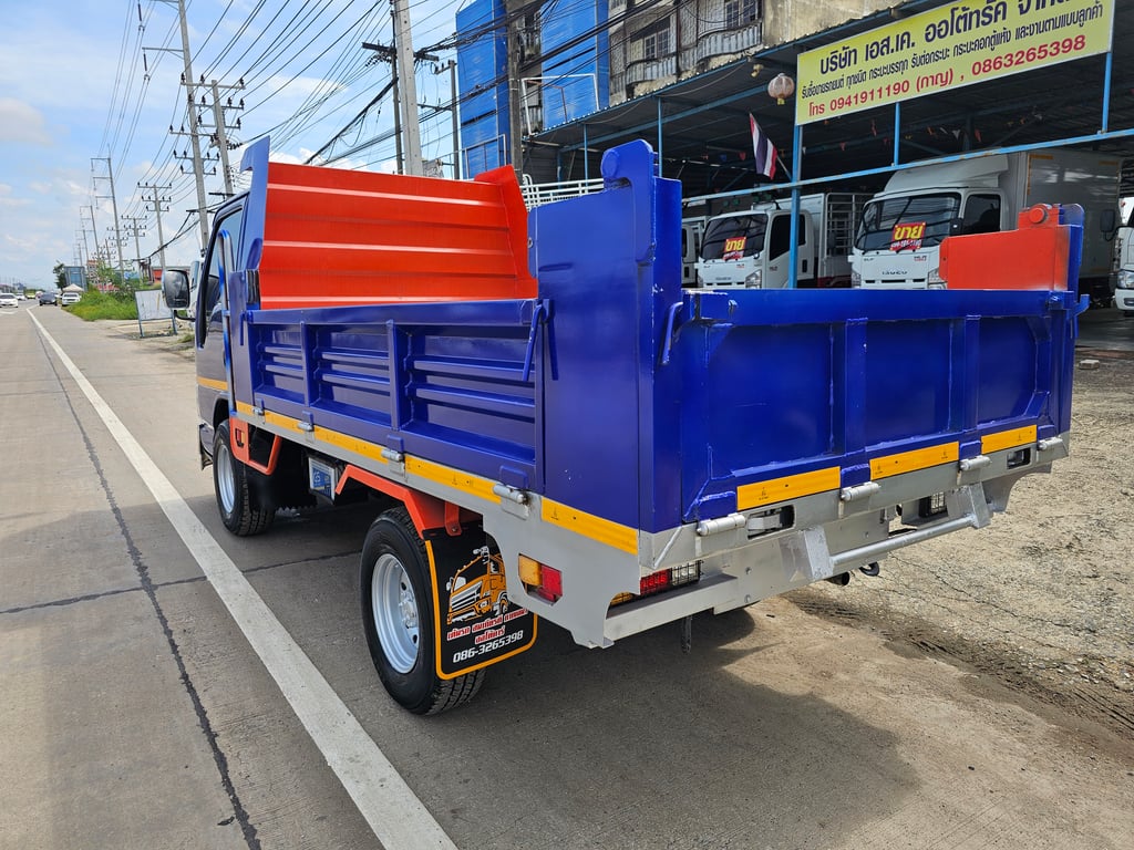 ISUZU NKR 100แรงม้า รถดั้มพ์ ปี2006 ISUZU NKR 100แรงม้า รถดั้มพ์ ปี2006