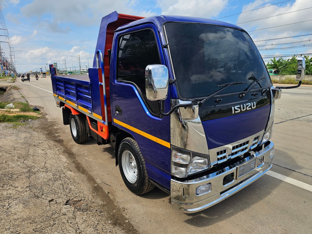 ISUZU NKR 100แรงม้า รถดั้มพ์ ปี2006 ISUZU NKR 100แรงม้า รถดั้มพ์ ปี2006