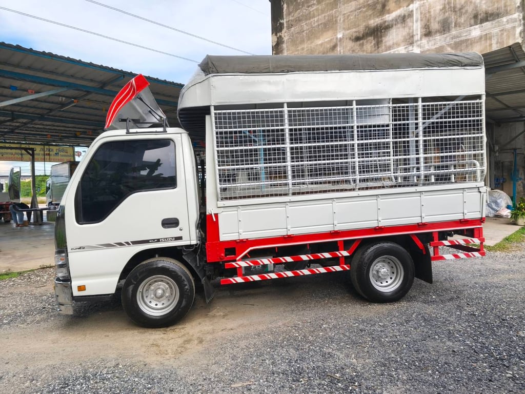 ISUZU NKR 2006 รถห้างแท้