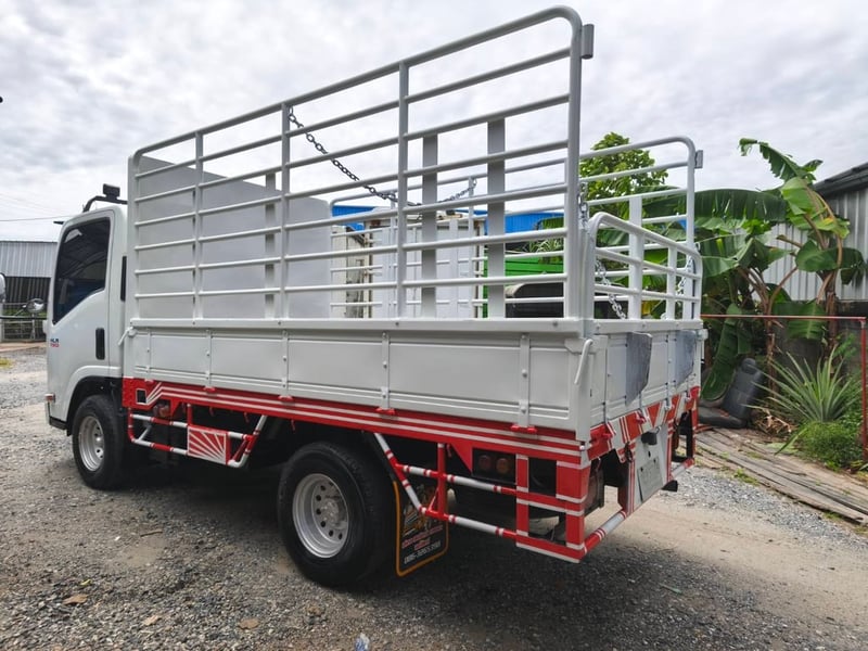 ISUZU NLR 130แรงม้า รถบรรทุก 4ล้อ กระบะคอกสูง ปี2016