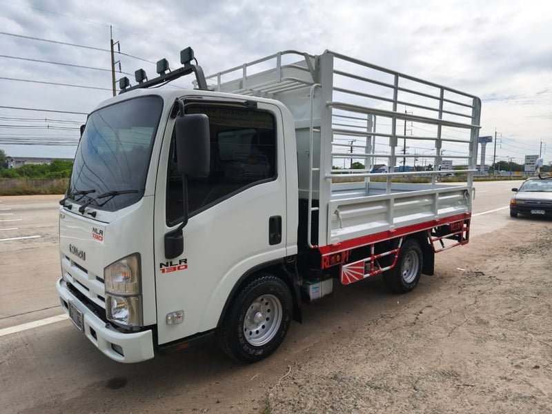 ISUZU NLR 130แรงม้า รถบรรทุก 4ล้อ กระบะคอกสูง ปี2011