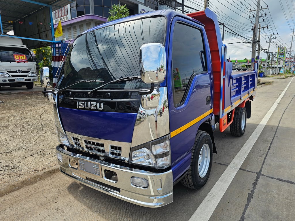 ISUZU NKR 100แรงม้า รถดั้มพ์ ปี2006 ISUZU NKR 100แรงม้า รถดั้มพ์ ปี2006