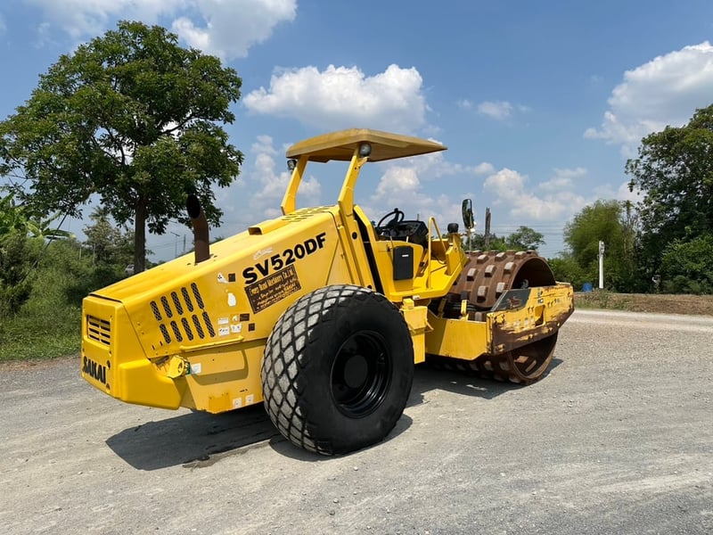 รถบด  SAKAI  SV 520 DF  4,000 ชม   2 เพลา 2 เปลือก  เครื่องดี  1,380,000 ปั้ม แรง เอวแน่น   ไฟฟ้าครบ   เอกสาร เล่มทะเบียน  รถอยู่นครปฐม โทร0626426323