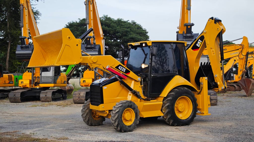 รถตักหน้าขุดหลัง CAT 422E รุ่นยอดนิยม รถตักหน้าขุดหลัง CAT 422E รุ่นยอดนิยม