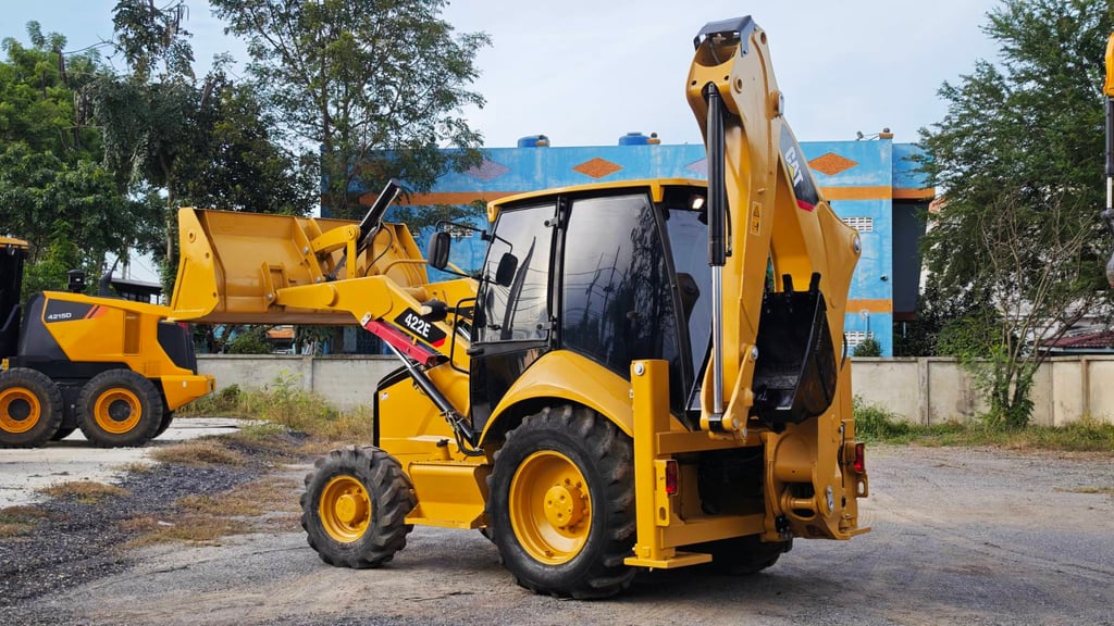 รถตักหน้าขุดหลัง CAT 422E รุ่นยอดนิยม รถตักหน้าขุดหลัง CAT 422E รุ่นยอดนิยม