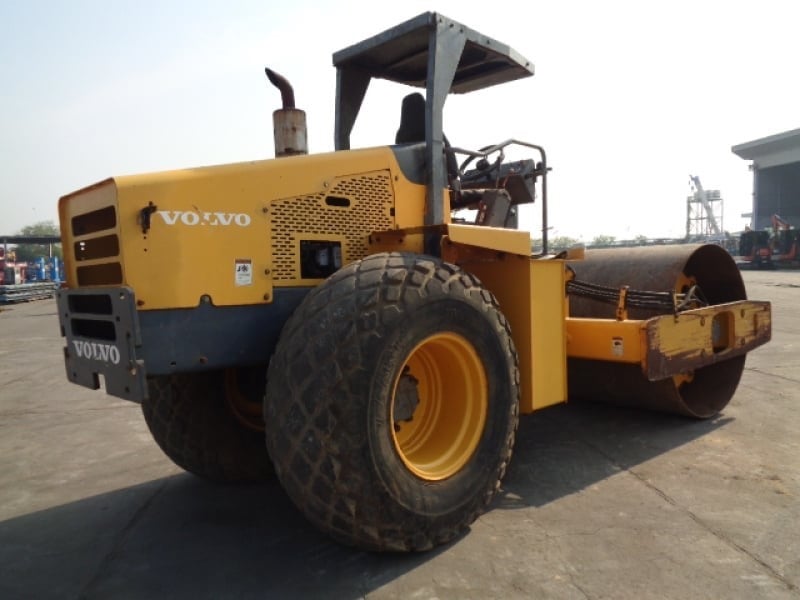 รถบดล้อเรียบ VOLVO SD100DC รถบดล้อเรียบ VOLVO SD100DC
