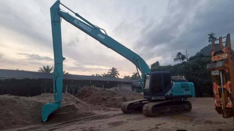 รถขุด KOBELCO SK210LC-10 บูมยาว 16 เมตร 