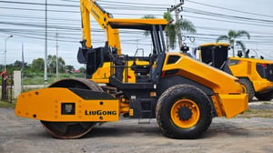 รถบดล้อเรียบ LIUGONG รุ่น 6611E