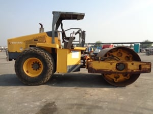 รถบดล้อเรียบ VOLVO SD100DC รถบดล้อเรียบ VOLVO SD100DC