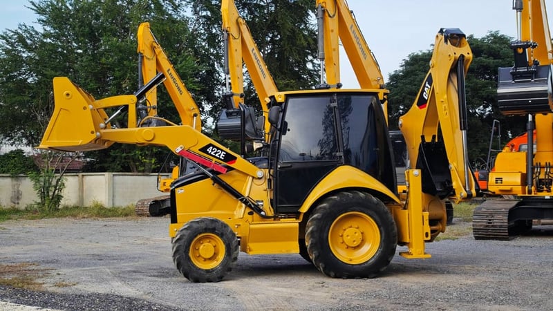 รถตักหน้าขุดหลัง  CAT 422E รุ่นยอดนิยม