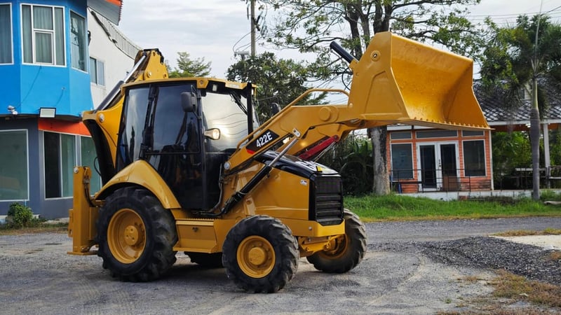 รถตักหน้าขุดหลัง  CAT 422E รุ่นยอดนิยม
