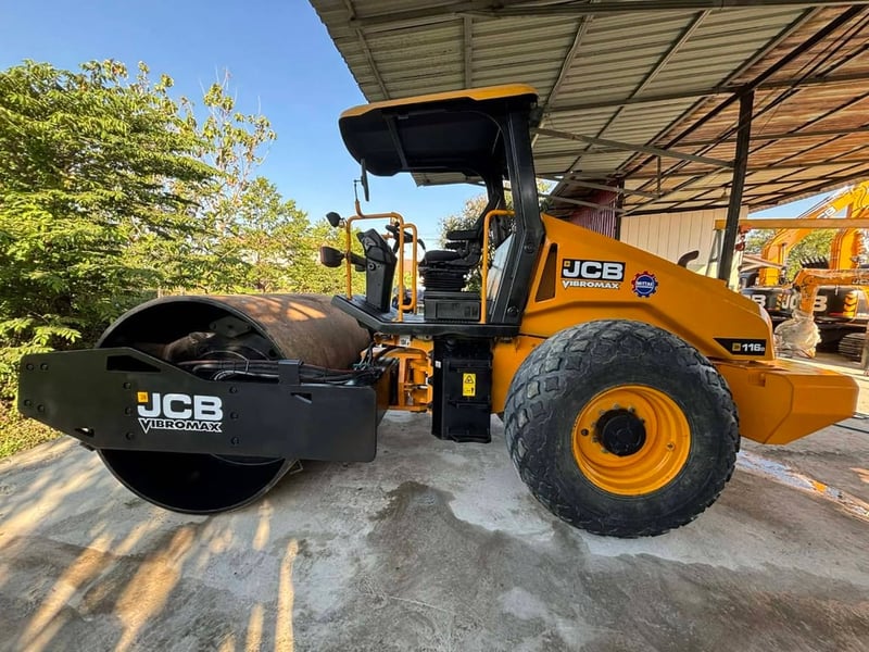 รถบดล้อเรียบ JCB รุ่น 116D