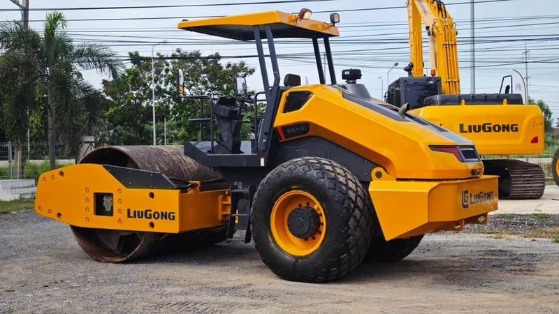 รถบดล้อเรียบ LIUGONG รุ่น 6611E