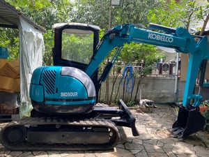 KOBELCO SK30UR