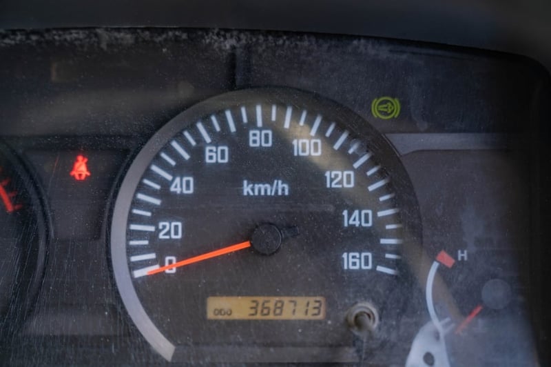 ISUZU NLR รถบรรทุก 4ล้อ ตู้แห้ง ปี2011 เลขไมล์ 368,713 กม. ISUZU NLR รถบรรทุก 4ล้อ ตู้แห้ง ปี2011 เลขไมล์ 368,713 กม.