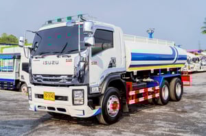 ISUZU FTR รถบรรทุก 10ล้อ บรรทุกน้ำ ปี2020 เลขไมล์ 127,211 กม.