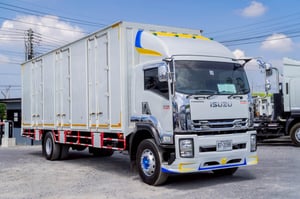 ISUZU FTR รถบรรทุก 6ล้อ ตู้แห้ง ปี2023 เลขไมล์ 242,428 กม.
