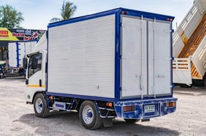ISUZU NLR รถบรรทุก 4ล้อ ตู้แห้ง ปี2011 เลขไมล์ 368,713 กม. ISUZU NLR รถบรรทุก 4ล้อ ตู้แห้ง ปี2011 เลขไมล์ 368,713 กม.