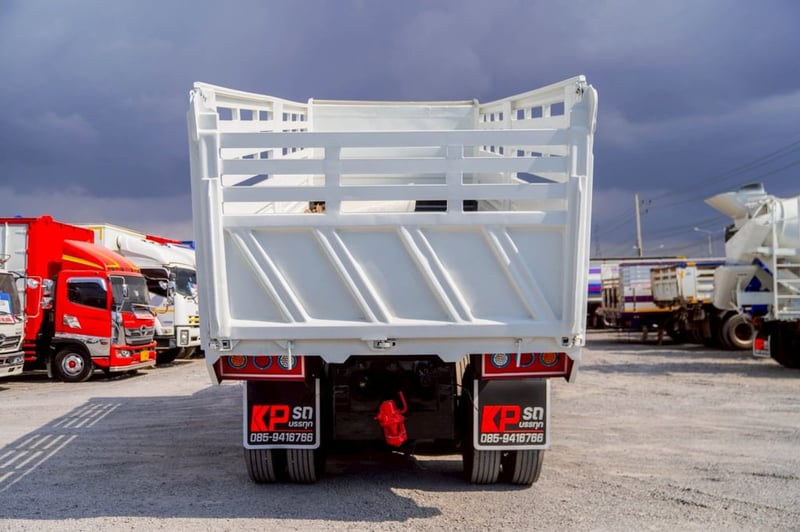 ISUZU FXZ รถบรรทุก 10ล้อ ดั้มพ์ ปี2016 เลขไมล์น้อยกว่า 500,000 กม.