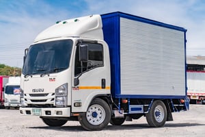 ISUZU NLR รถบรรทุก 4ล้อ ตู้แห้ง ปี2011 เลขไมล์ 368,713 กม. ISUZU NLR รถบรรทุก 4ล้อ ตู้แห้ง ปี2011 เลขไมล์ 368,713 กม.