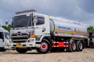 hino victor 260แรงม้า รถบรรทุก 10ล้อ บรรทุกของเหลว ปี2021 เลขไมล์ 243,206 กม.