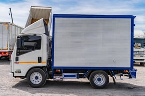 ISUZU NLR รถบรรทุก 4ล้อ ตู้แห้ง ปี2011 เลขไมล์ 368,713 กม. ISUZU NLR รถบรรทุก 4ล้อ ตู้แห้ง ปี2011 เลขไมล์ 368,713 กม.