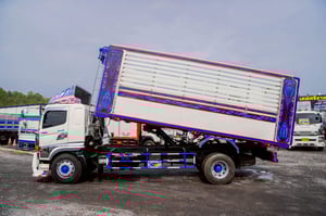 HINO VICTOR 500 รถบรรทุก 6ล้อ ดั้มพ์ ปี2018 เลขไมล์ 121,001 กม.