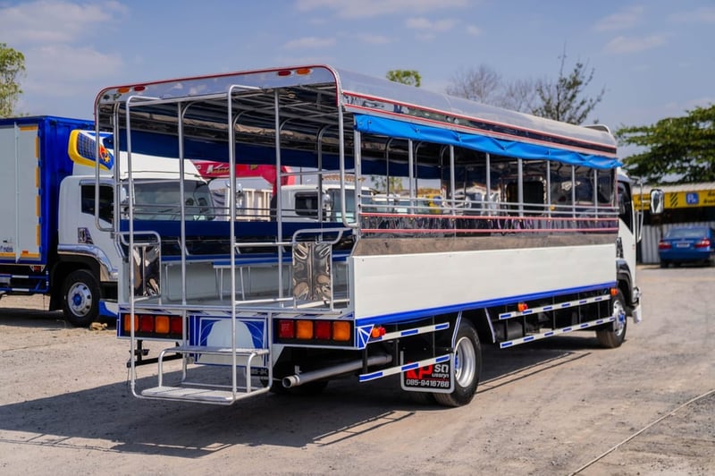 ISUZU FRR รถบรรทุก 6ล้อ สองแถว ปี2013 เลขไมล์ 792,634 กม.