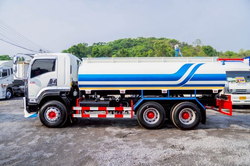 ISUZU FTR รถบรรทุก 10ล้อ บรรทุกน้ำ ปี2020 เลขไมล์ 127,211 กม.