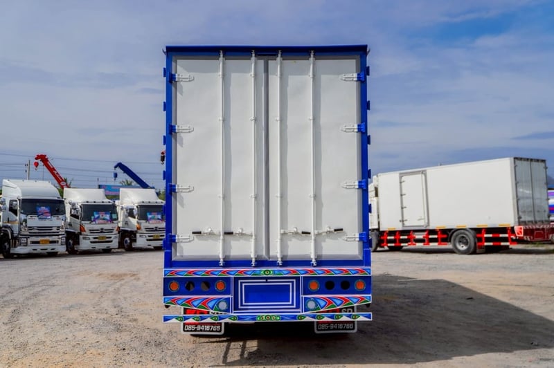 ISUZU FVM รถบรรทุก 10ล้อ ตู้แห้ง ปี2016 เลขไมล์ 207,234 กม.
