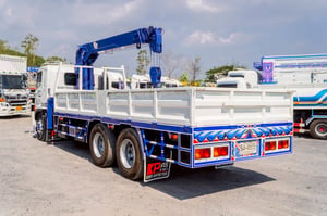 HINO FL รถบรรทุก 10ล้อ กระบะเหล็กติดเครน ปี2018 เลขไมล์ 286,863 กม. HINO FL รถบรรทุก 10ล้อ กระบะเหล็กติดเครน ปี2018 เลขไมล์ 286,863 กม.