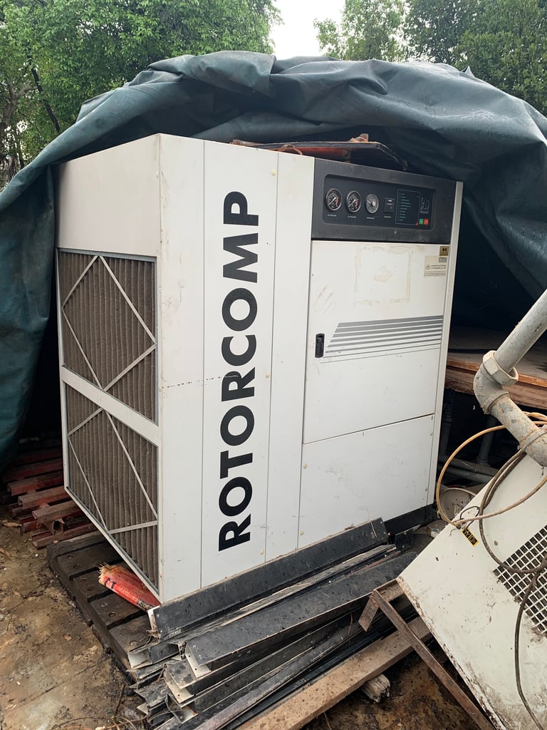 ขายปั๊มลมสกรู ROTORCOMP ขนาด 50แรง ขายปั๊มลมสกรู ROTORCOMP ขนาด 50แรง