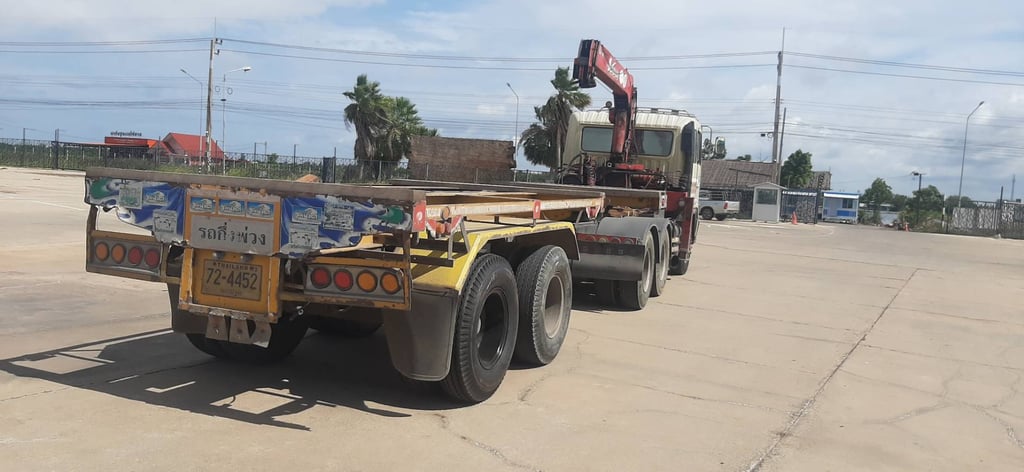 หัวลาก+หาง ติดเครน 5 ตัน HINO PROFIA เครื่องP11-325 แรงม้า หัวลาก+หาง ติดเครน 5 ตัน HINO PROFIA เครื่องP11-325 แรงม้า