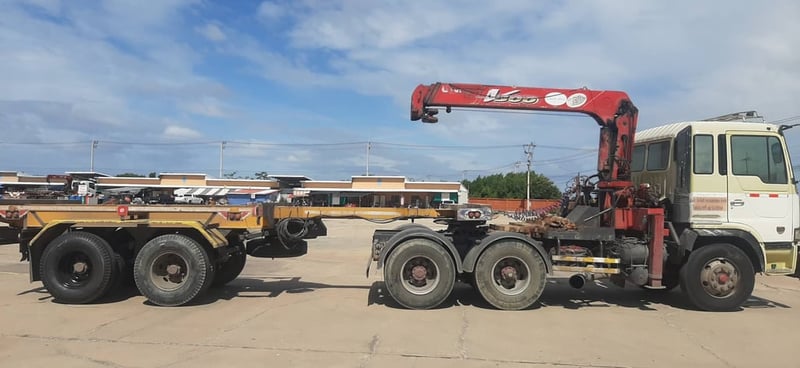 หัวลาก+หาง ติดเครน 5 ตัน HINO 700 เครื่องP11C-330แรงม้า