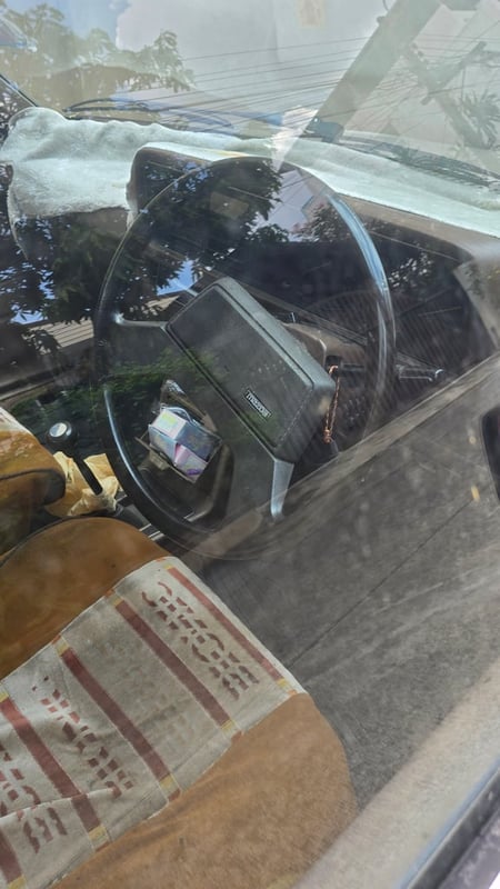 ขายมาสด้า 323  5 ประตู วิ่งได้