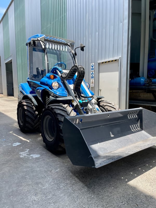 Multione รถอเนกประสงค์ขนาดเล็ก ราคาพิเศษ Multione รถอเนกประสงค์ขนาดเล็ก ราคาพิเศษ