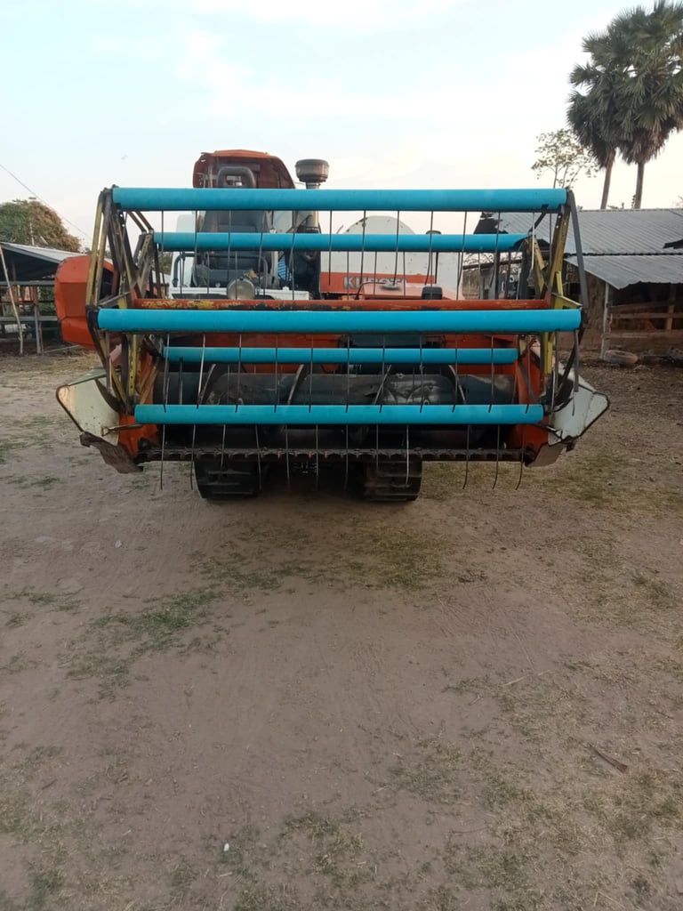รถเกี่ยวคูโบต้า DC60 ปี54 เครื่องดี ระบบเกียร์ดี