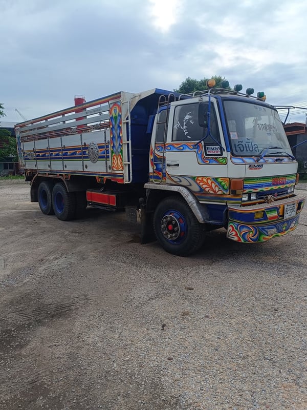 ISUZU FVm175แรงม้า เพลาเดียวรถบรรทุก 10ล้อ ดั้มพ์ ปี1990