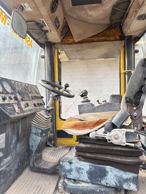 ขายรถบดล้อเหล็ก Bomag BW174ad ใช้งานปกติ มีทะเยียนราคา4.5แสน