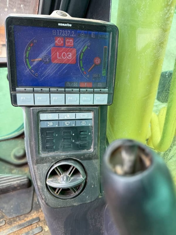 ขายแม็คโครkomatsu pc200-8mo มีทะเบียน ใช้งานได้ ราคา7.8บาท