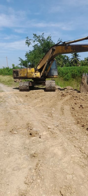 รถแม็คโครkomatsu pc200-6 ใช้งานดี ใบซื้อvาย ราคา330,000 รถแม็คโครkomatsu pc200-6 ใช้งานดี ใบซื้อvาย ราคา330,000