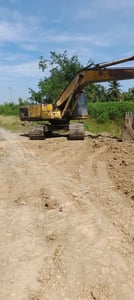 รถแม็คโครkomatsu pc200-6 ใช้งานดี ใบซื้อvาย ราคา330,000 รถแม็คโครkomatsu pc200-6 ใช้งานดี ใบซื้อvาย ราคา330,000