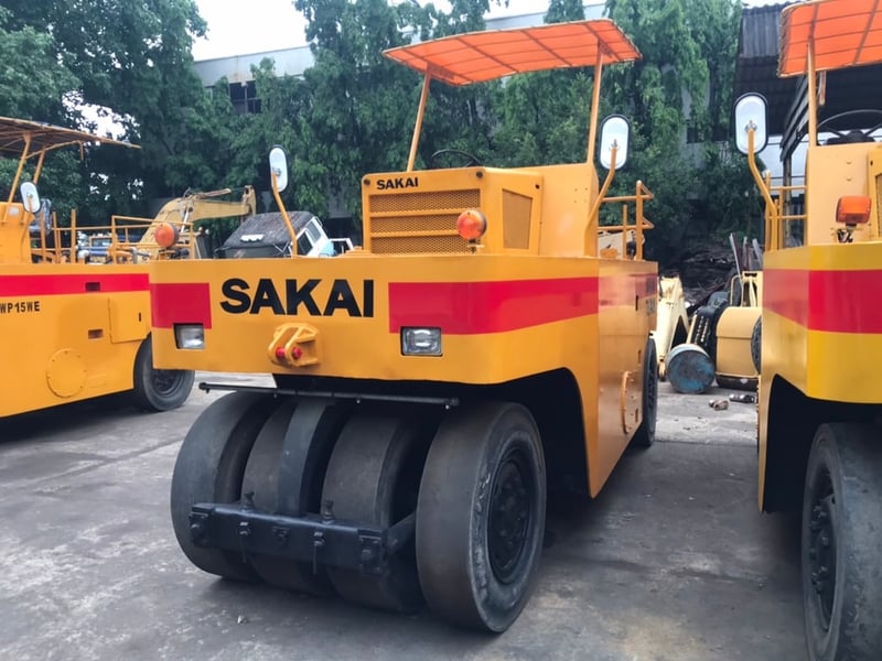 รถบดล้อยางsakai ts409 ใช้งานดี ใบอินวอย ราคา495,000
